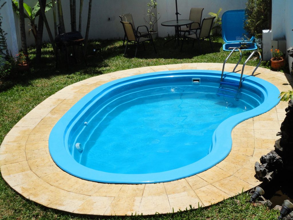 piscinas de fibra pequenas