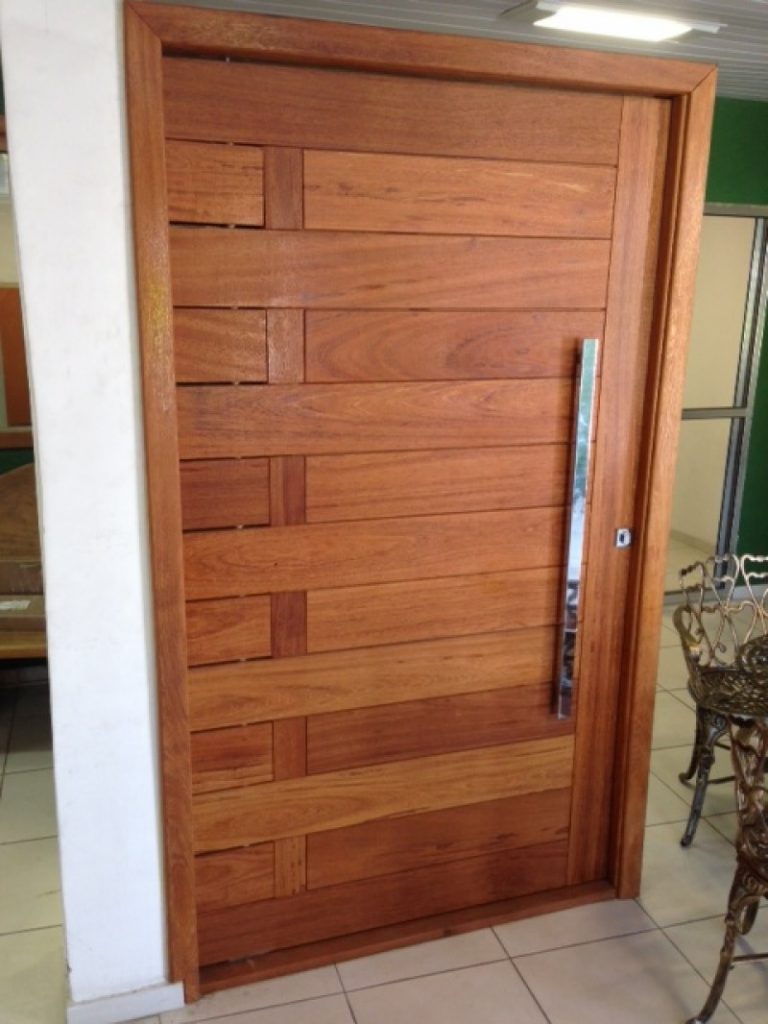 portas de madeira maciça modernas