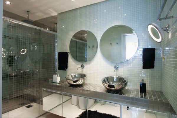banheiros decorados com pastilhas de vidro